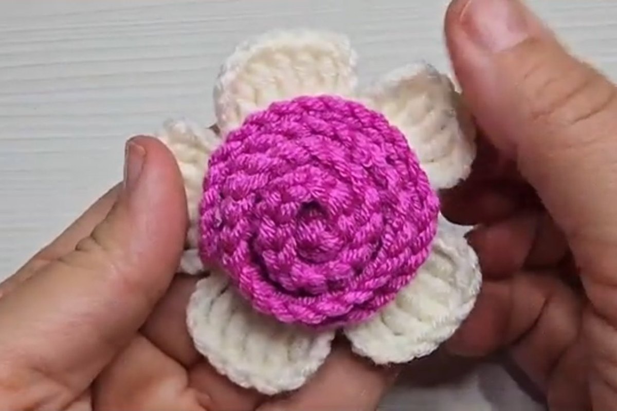 Layered Crochet Flower: How to Make a Beautiful Rolled Rose