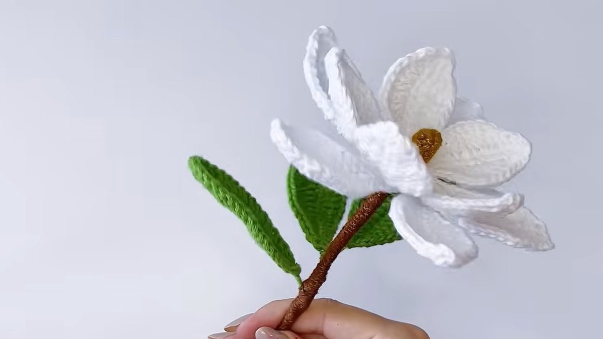 Crochet Magnolia Flower: How to Make a Beautiful Wired Bloom